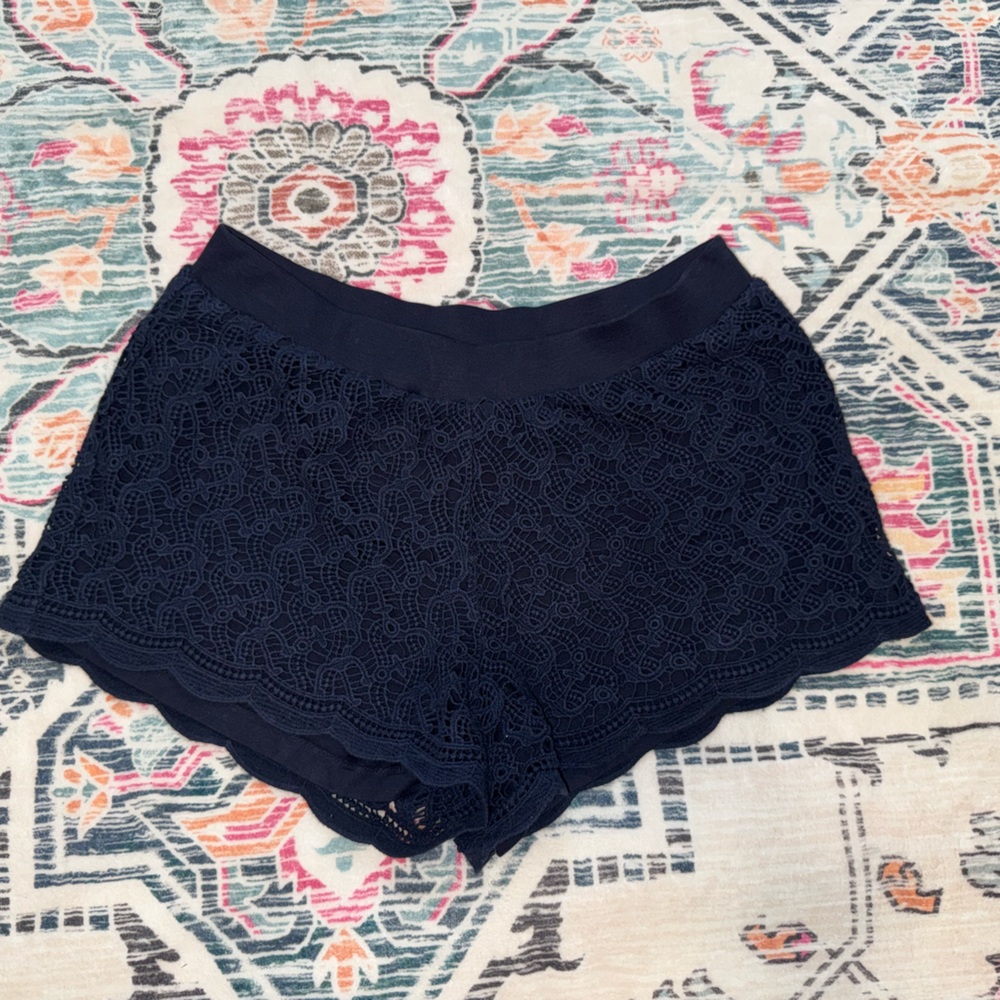 LILLY PULITZER NAVY CROCHET LACE OVERLAY SHORTS